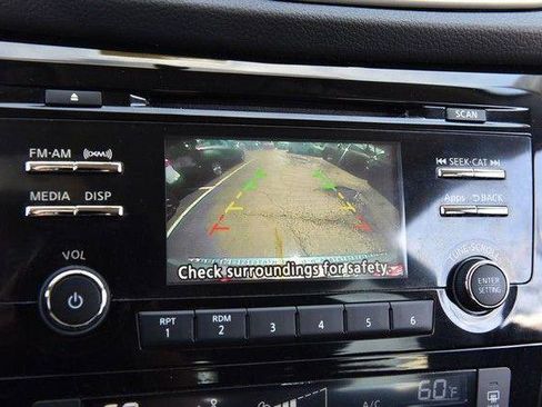 Used 2015 Nissan Rogue SV w/ SV Family Package image 13