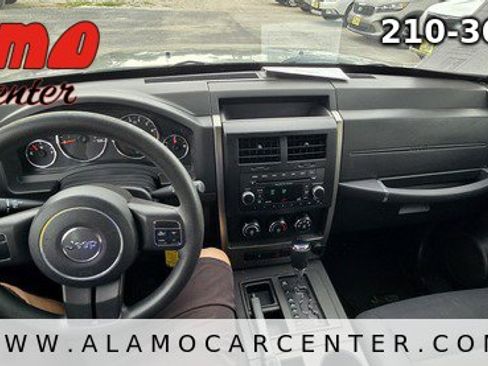 Used 2012 Jeep Liberty Sport image 38