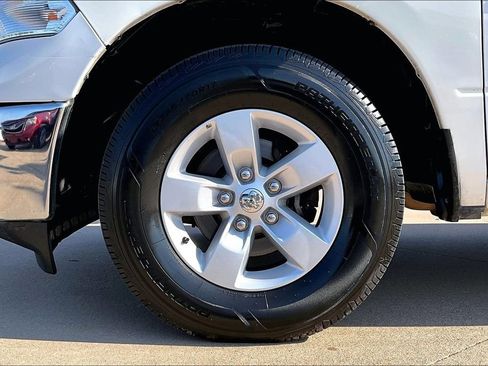 Used 2022 RAM 1500 Classic SLT w/ Trailer & Traction Group RWD image 10