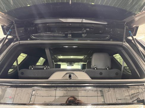 Used 2021 GMC Yukon SLT w/ SLT Luxury Plus Package image 29