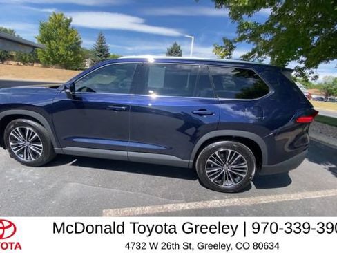 Used 2025 Toyota Grand Highlander AWD Hybrid image 4