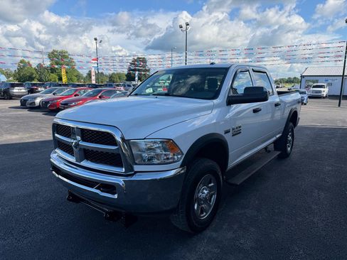 Used 2018 RAM 2500 Tradesman w/ Chrome Appearance Group AWD/4WD image 9