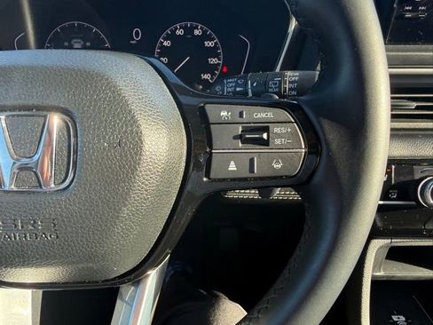 Used 2025 Honda Pilot EX-L image 34