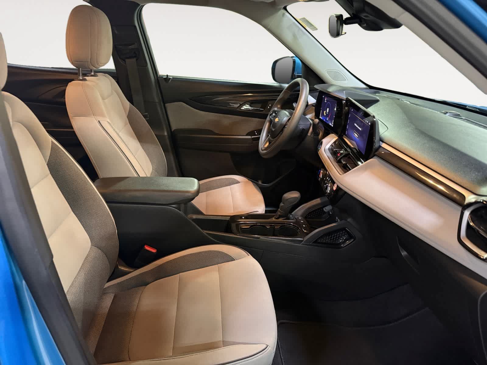 Used 2025 Chevrolet TrailBlazer LT FWD image 22
