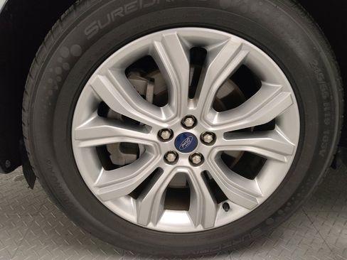 Used 2022 Ford Edge Titanium w/ Equipment Group 301A image 31