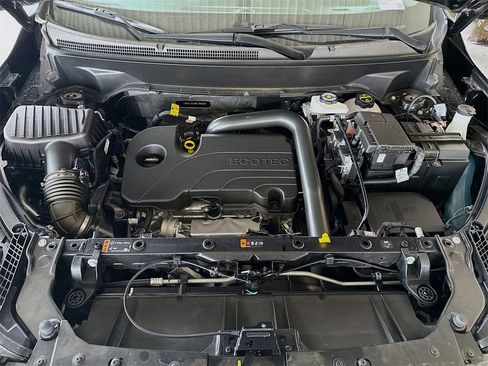 Used 2024 GMC Terrain AT4 image 30