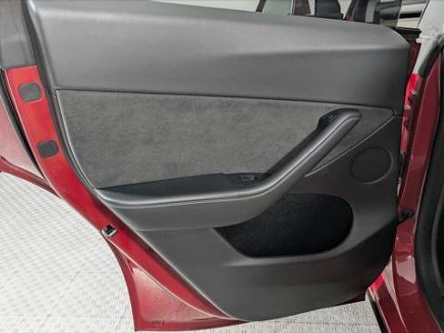 Used 2023 Tesla Model Y Long Range image 16