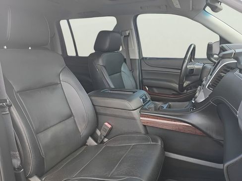 Used 2018 GMC Yukon XL SLT w/ Open Road Package AWD/4WD image 3