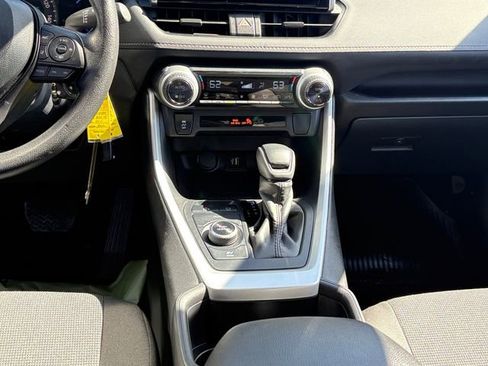 Certified 2025 Toyota RAV4 LE AWD/4WD image 17