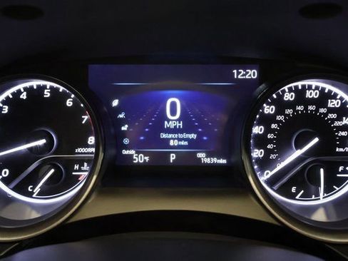 Used 2024 Toyota Camry SE image 17