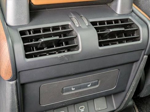 Used 2023 Land Rover Defender 110 X image 18