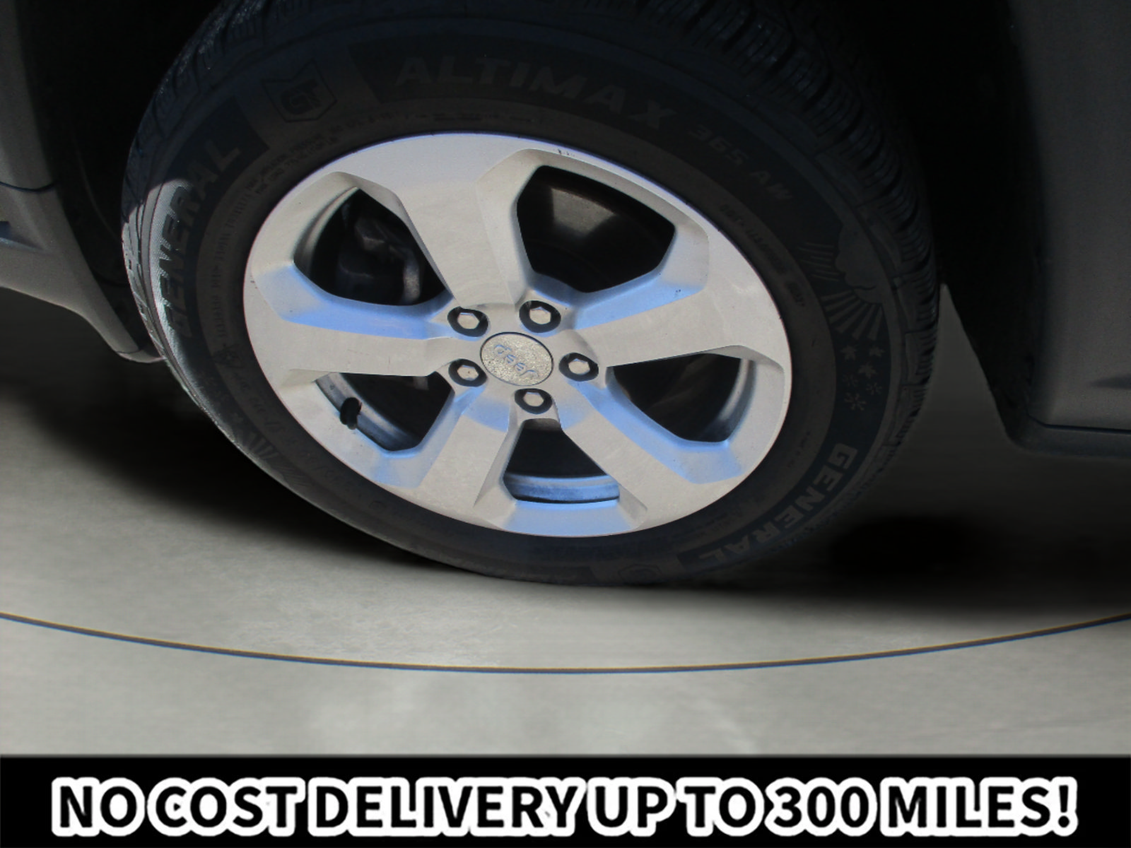 Used 2017 Jeep Compass Latitude w/ Popular Equipment Group FWD image 10