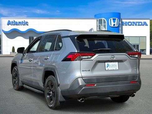 Used 2019 Toyota RAV4 XLE w/ Convenience Package AWD/4WD image 6