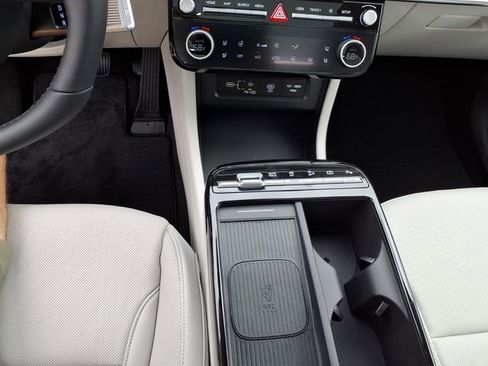 New 2026 Hyundai Tucson Limited FWD image 19