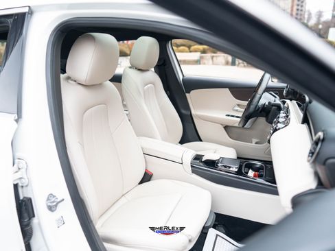 Used 2019 Mercedes-Benz A 220 4MATIC image 17