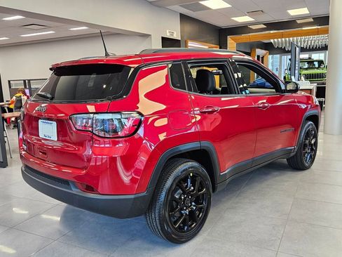 New 2026 Jeep Compass Latitude image 12