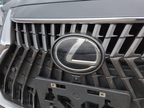 Used 2024 Lexus ES 300h Ultra Luxury image 11