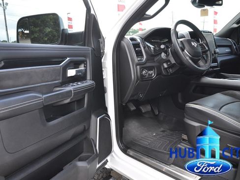 Used 2022 RAM 2500 Laramie w/ Night Edition AWD/4WD image 11