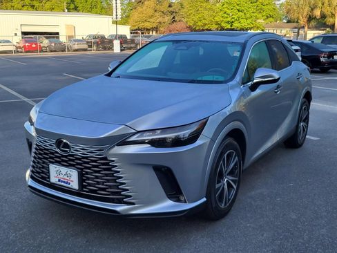 Used 2023 Lexus RX 350 Premium w/ Accessory Package AWD/4WD image 8
