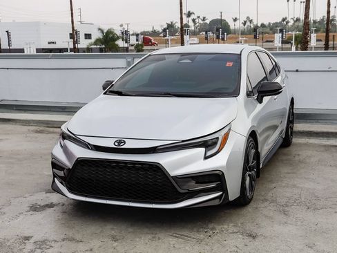 Used 2024 Toyota Corolla SE FWD image 4