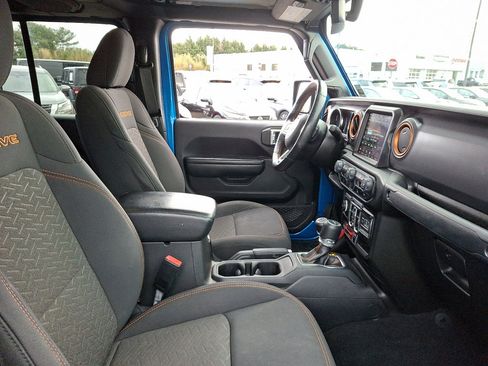 Used 2021 Jeep Gladiator Mojave image 12
