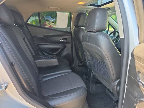 Used 2020 Buick Encore Preferred w/ Safety Package AWD/4WD image 17