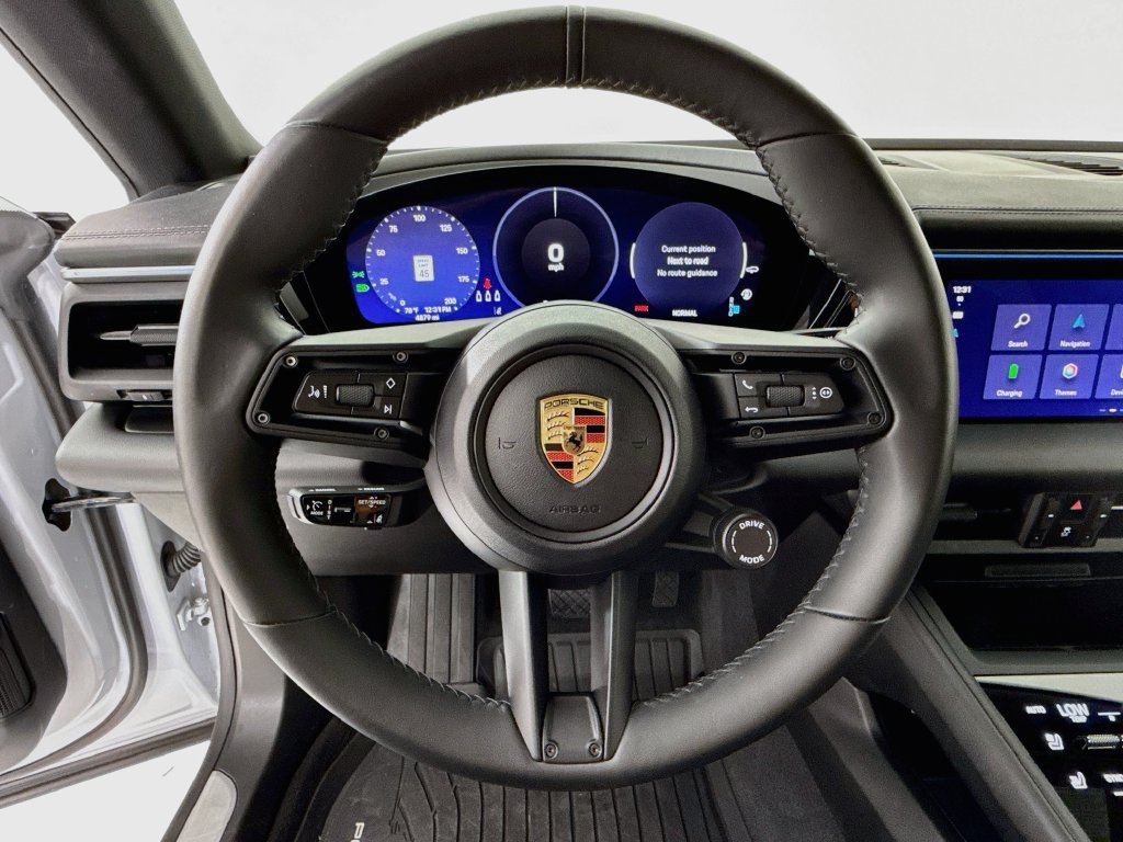 Certified 2024 Porsche Macan 4 Electric AWD/4WD image 15