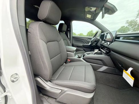 New 2026 GMC Canyon Elevation w/ Convenience Package RWD image 32