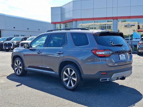 Used 2023 Honda Pilot Elite image 5