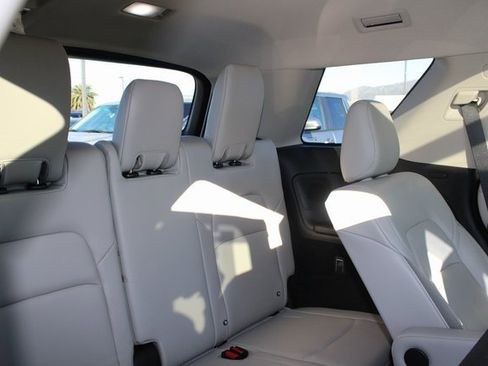 Used 2022 Nissan Pathfinder SL w/ SL Premium Package image 8