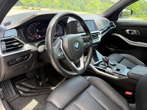 Used 2019 BMW 330i xDrive Sedan w/ Driving Assistance Package AWD/4WD image 22