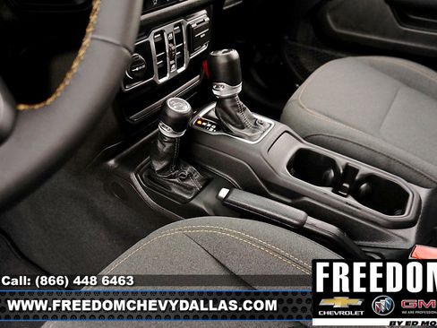 Used 2024 Jeep Wrangler Sport S image 30