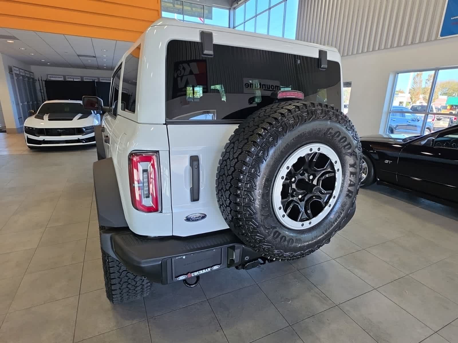 Used 2025 Ford Bronco Badlands AWD/4WD image 11