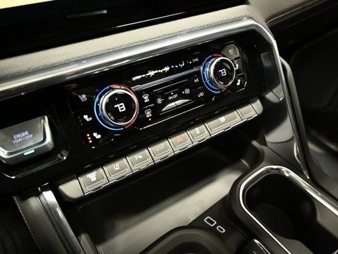 New 2026 GMC Sierra 3500 Denali w/ Denali Reserve Package image 22