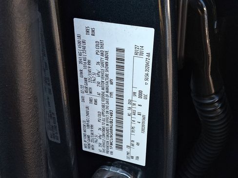 Used 2022 Ford Escape SE w/ SE Sport Appearance Package image 28