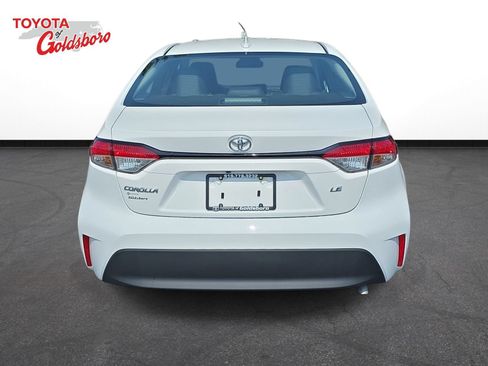 Used 2025 Toyota Corolla LE FWD image 6
