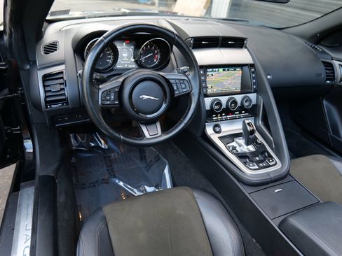 Used 2017 Jaguar F-TYPE Convertible image 13
