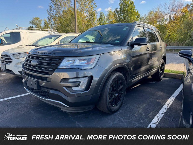 Used 2017 Ford Explorer XLT AWD/4WD image 1