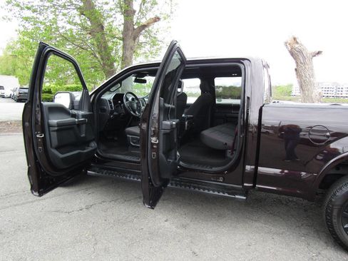 Used 2019 Ford F150 XLT w/ Equipment Group 302A Luxury AWD/4WD image 24