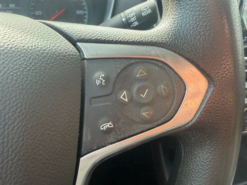 Used 2020 Chevrolet Traverse LS AWD/4WD image 14