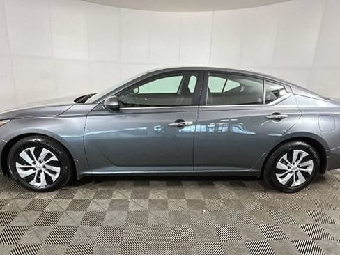 Used 2019 Nissan Altima 2.5 S FWD image 5