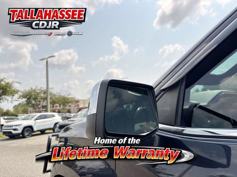 Used 2023 Chevrolet Silverado 1500 LTZ AWD/4WD image 12