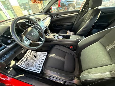 Used 2019 Honda Civic Sport image 9