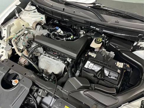 Used 2017 Nissan Rogue S FWD image 16
