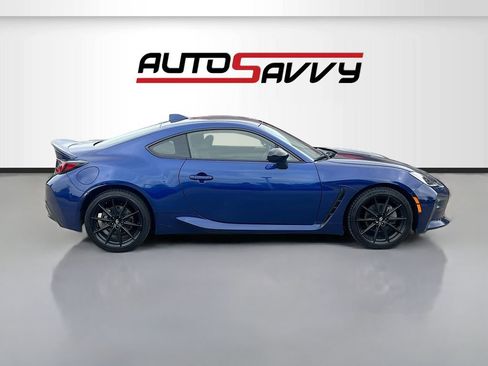 Used 2024 Toyota GR86 Premium RWD image 8