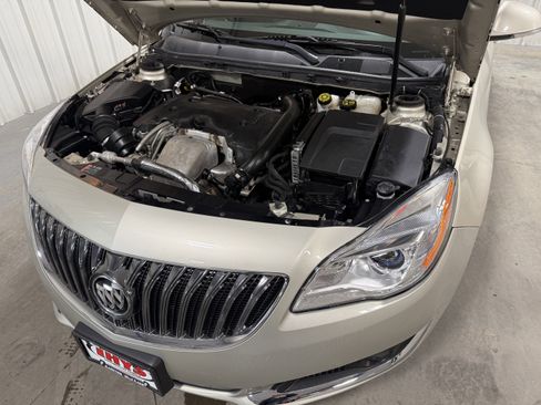 Used 2015 Buick Regal Premium image 16