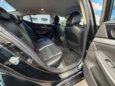 Used 2017 Nissan Maxima 3.5 SV FWD image 31