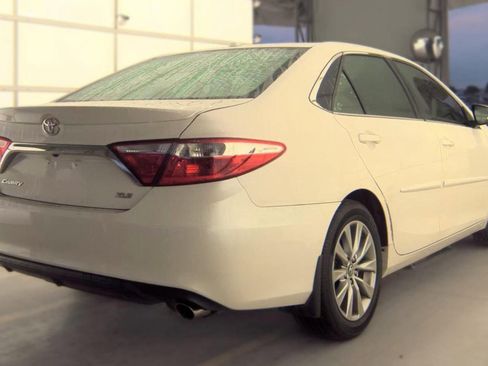 Used 2016 Toyota Camry XLE FWD image 7