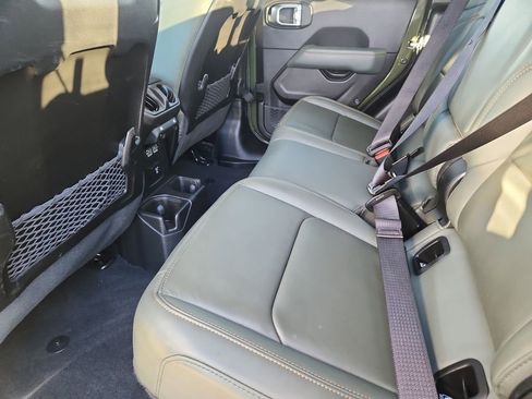 Used 2024 Jeep Gladiator Mojave image 10