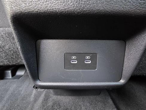 Used 2024 Nissan Rogue SV AWD/4WD image 8
